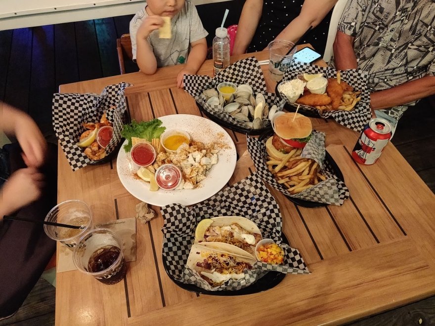 M.R. Ducks M.R. Ducks